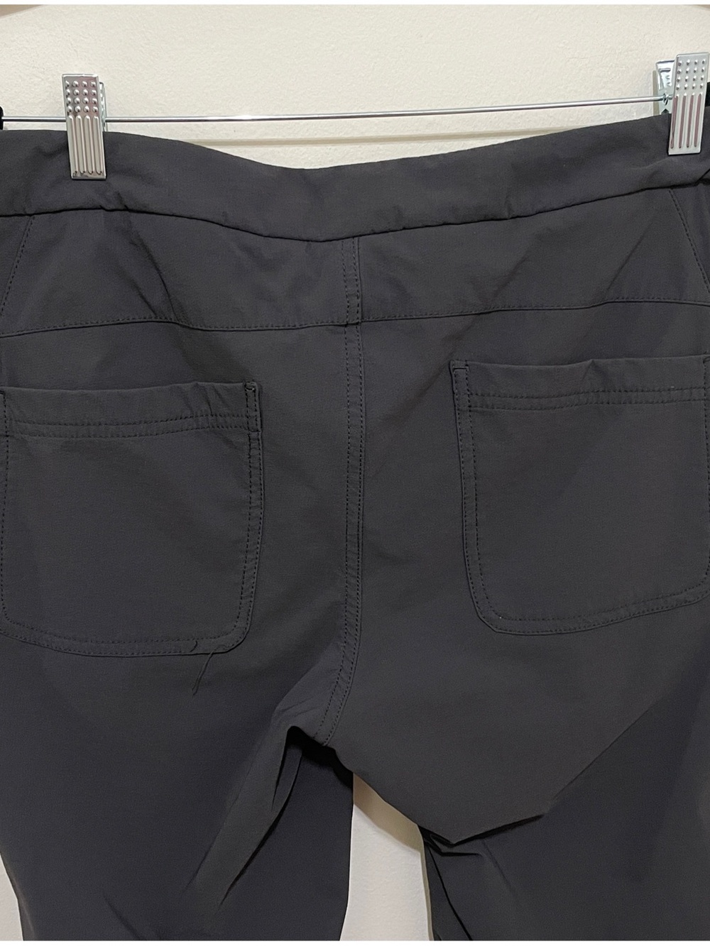 Akira Sleek Charcoal Zip Pocket Active Pants, Size 14 - Picture 8 of 12